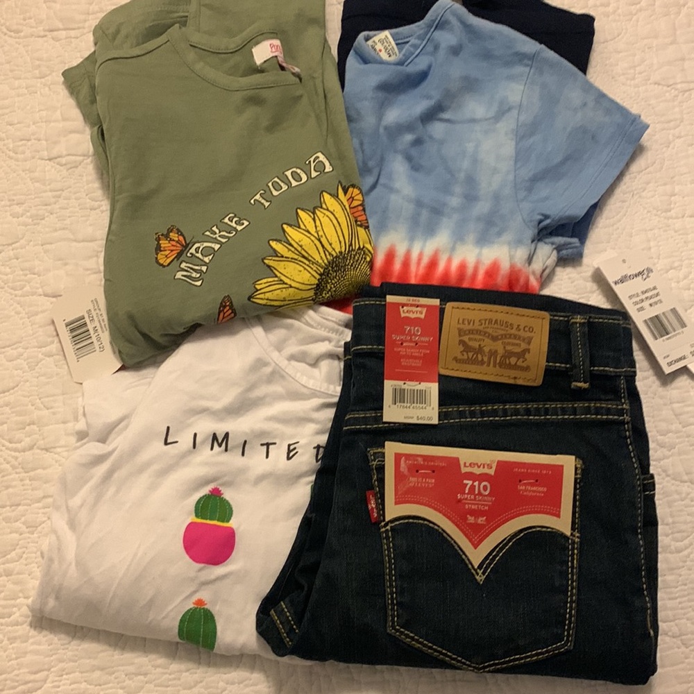 Levi’s 710 and lot of 3 tee shirts